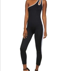 ‼️Only 1 ‼️One Shoulder Cut Out Jumpsuit🖤 HOT🔥🔥